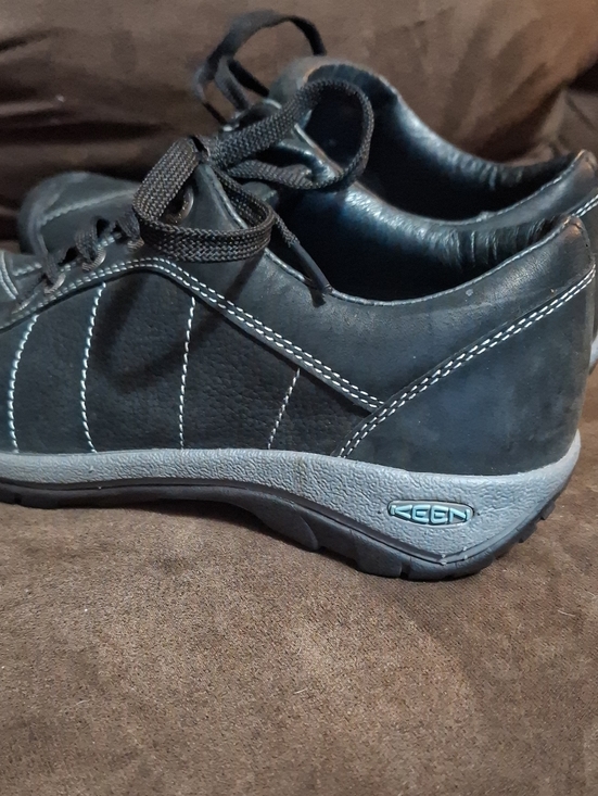 Keen Shoes - Keen Women's Black Leather Walking/hiking Sneakers with Gray Sole